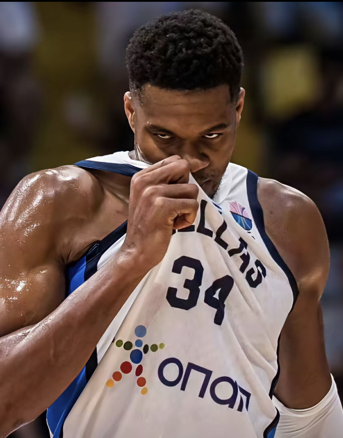 这也行？多伦多猛龙单刀错失备战NBA季后赛圣安东尼奥马刺赛前绝杀压哨，德约科维奇在巴塞罗那比赛中状态火爆的简单介绍